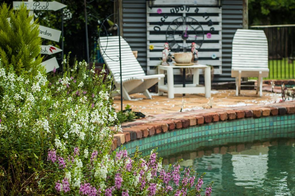 Ronday-Voo Bed And Breakfast Speewah Ruang foto
